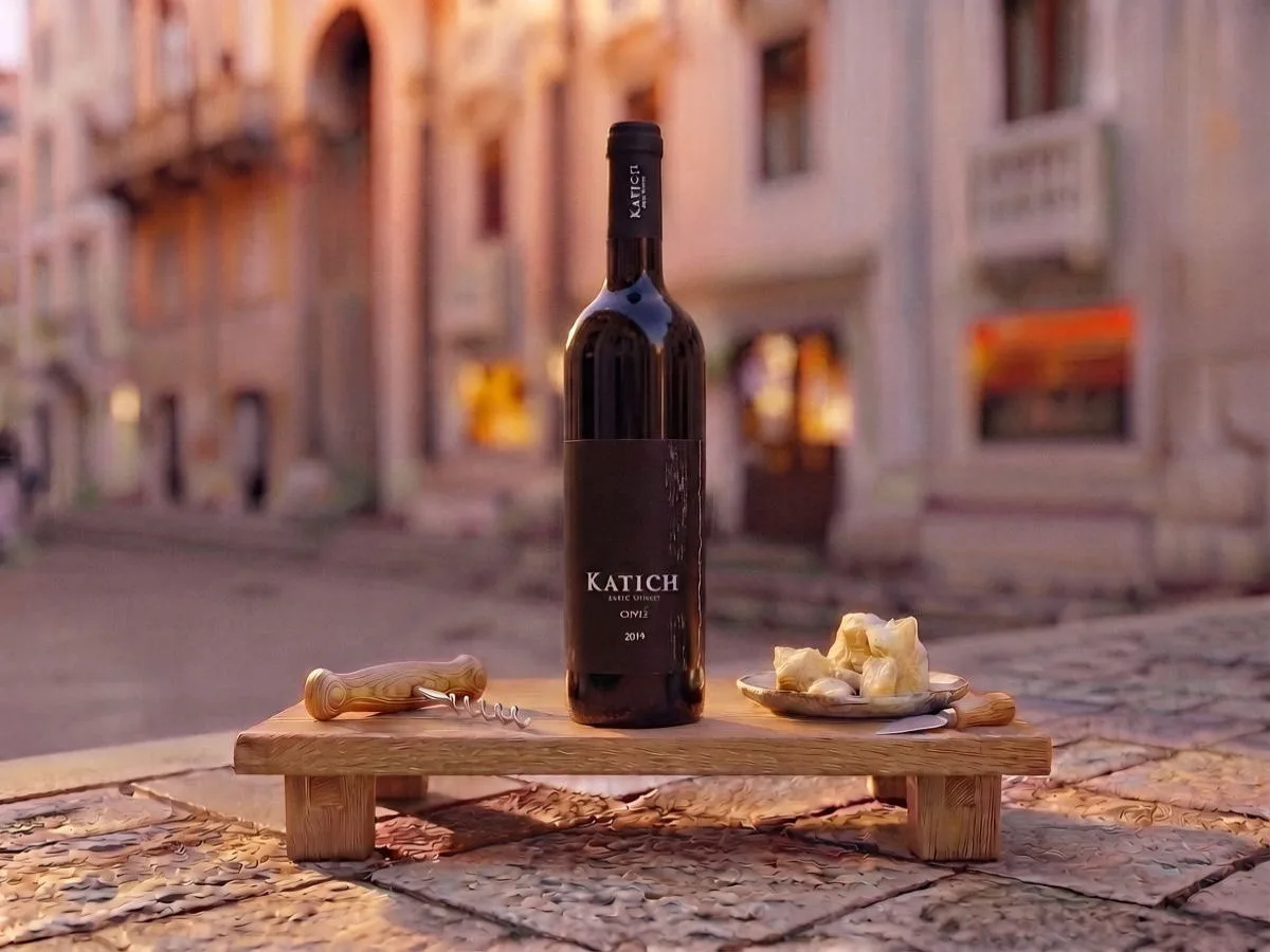 Cuvée Katich, boca 0,75 l na Peristilu, Café & Restaurant Lvxor Split